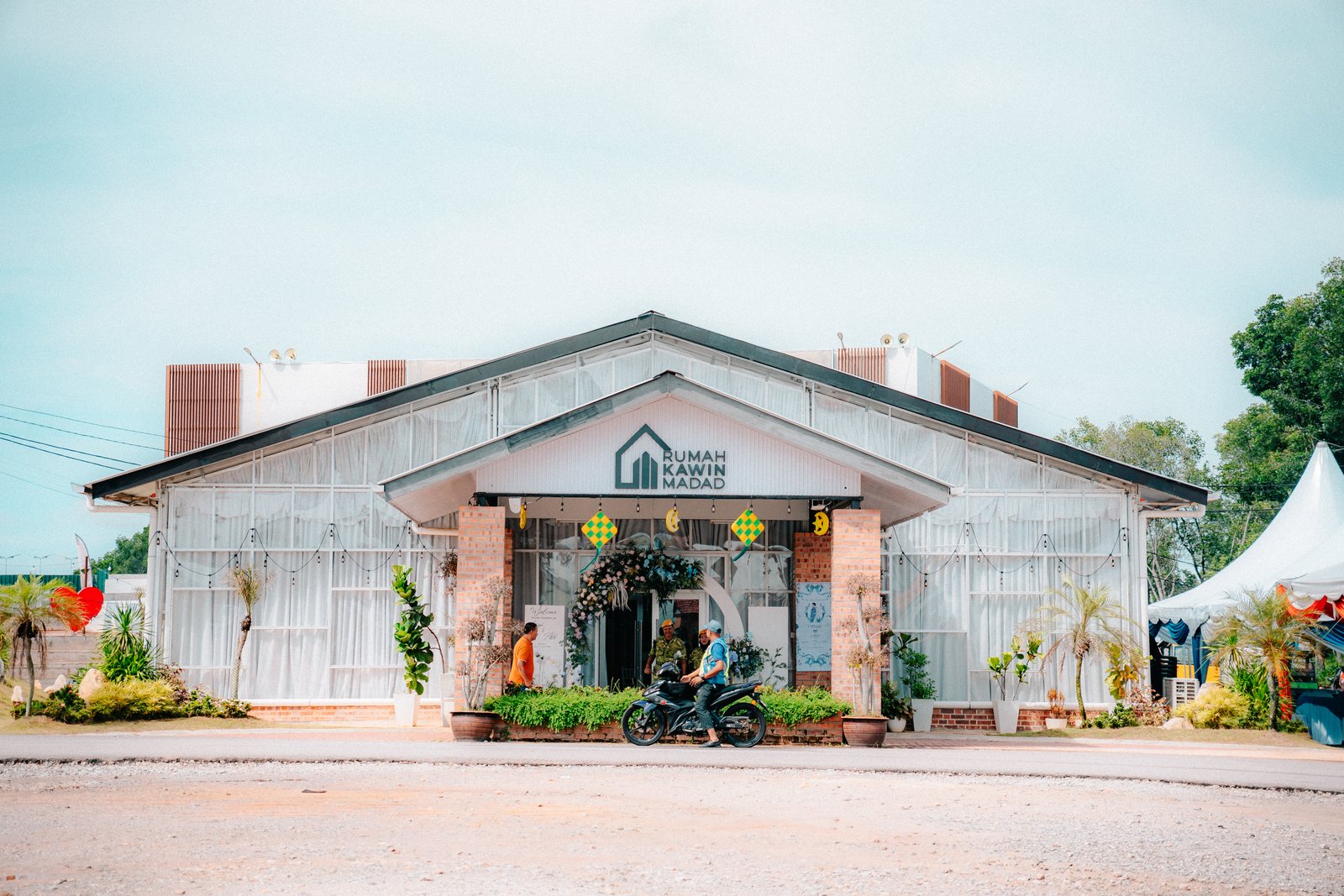 Dekorasi Indah - Rumah Kawin MADAD